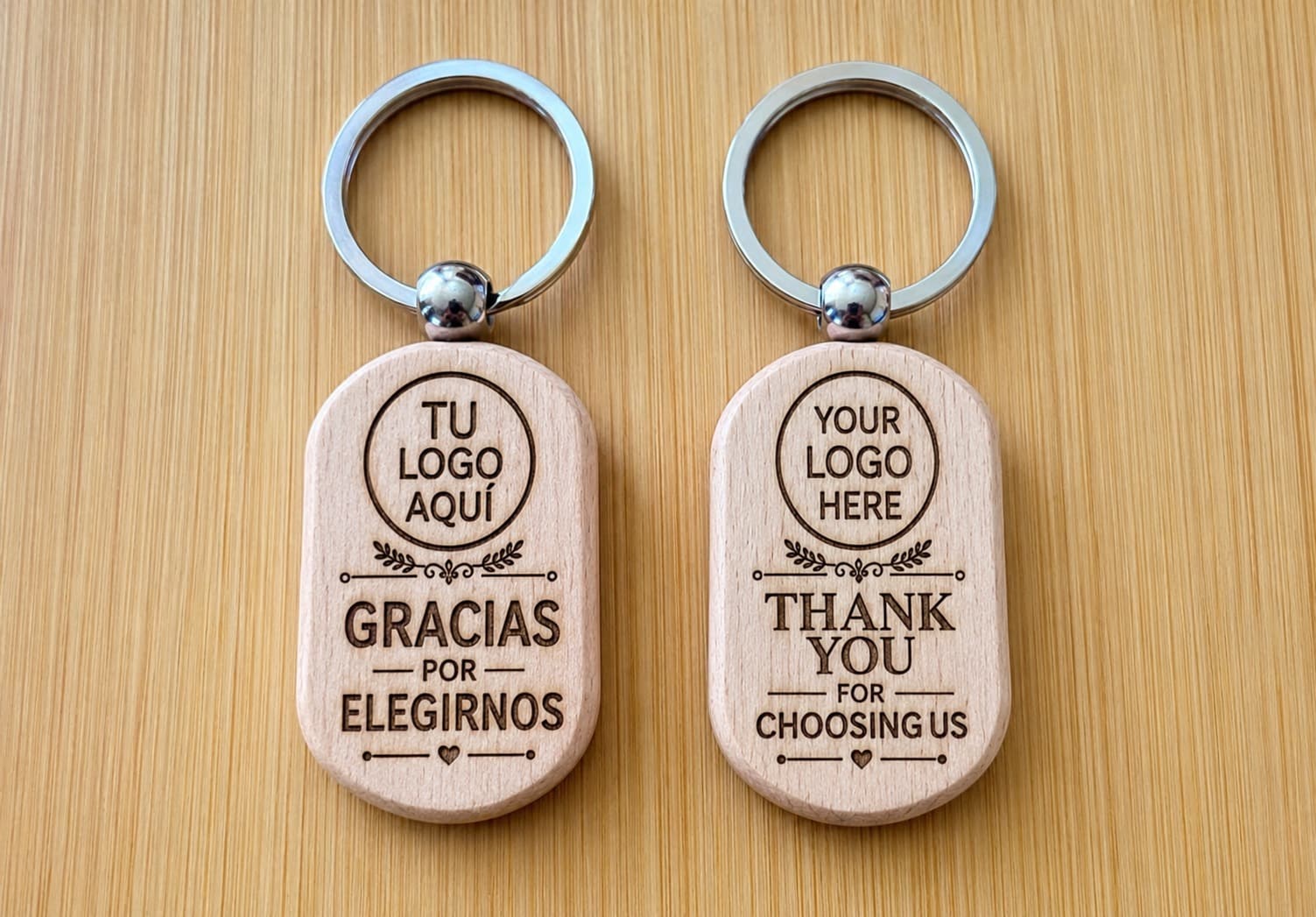 Bilingual wooden keychains reading Gracias por elegirnos and Thank you for choosing us